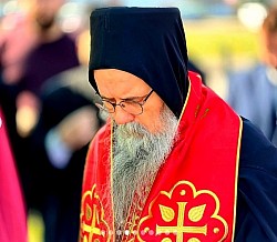 Митрополит Фотије освећује земљиште за храм Светог Саве у Бијељини по узору на Хиландар