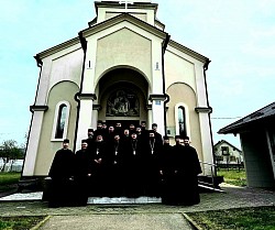 Храм Светог пророка Илије у Карановцу подно Озрена, мјесто одржавања братског састанка свештенства