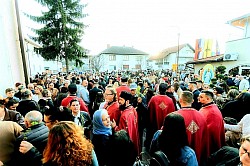 Свечана литија у Модричи